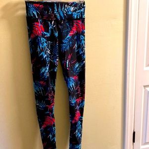 Betsey Johnson Xs workout leggings
